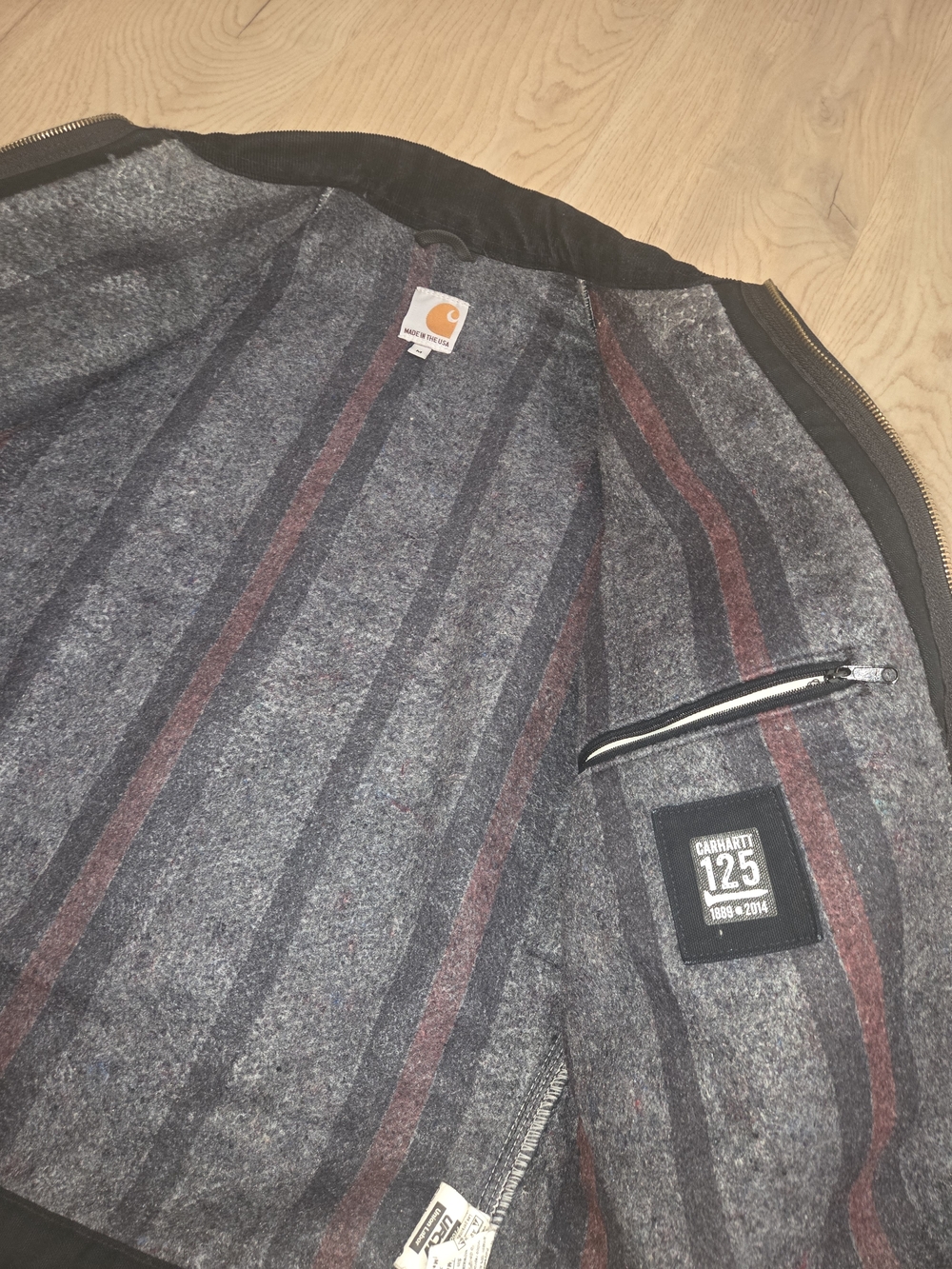 Carhartt Detroit Jacket - Picture 4 of 10